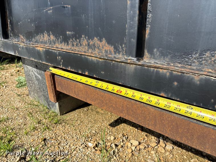 image for item FC5949 Flatbed pickup truck bed