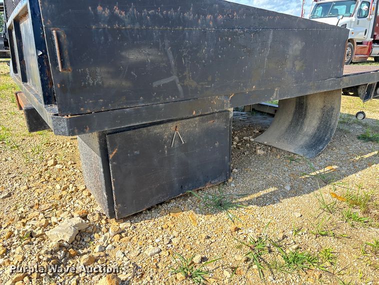 image for item FC5949 Flatbed pickup truck bed