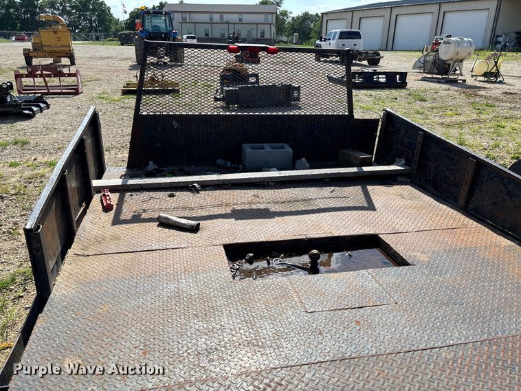 image for item FC5949 Flatbed pickup truck bed