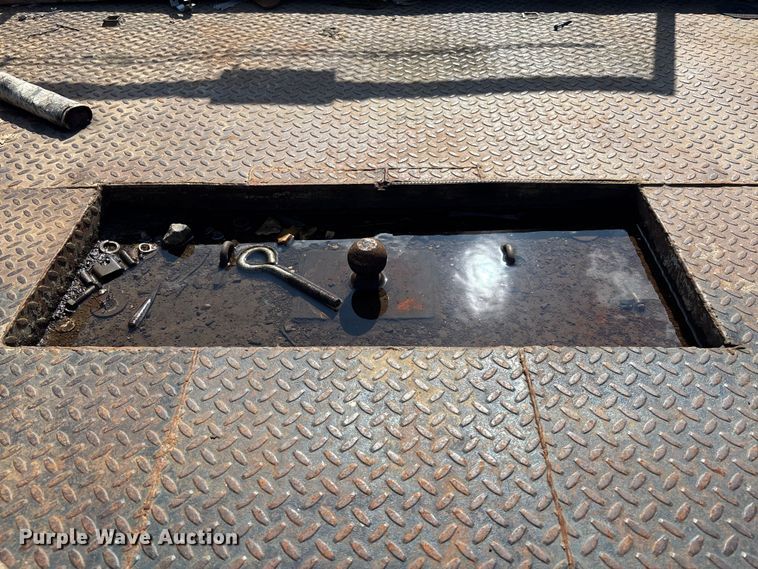 image for item FC5949 Flatbed pickup truck bed