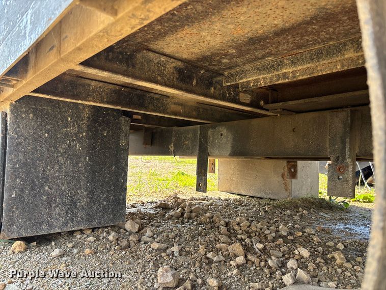 image for item FC5949 Flatbed pickup truck bed