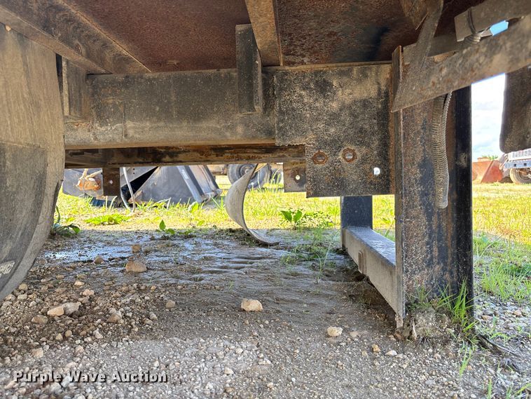 image for item FC5949 Flatbed pickup truck bed
