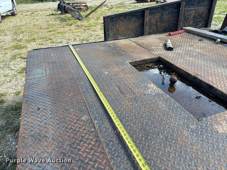 image for item FC5949 Flatbed pickup truck bed