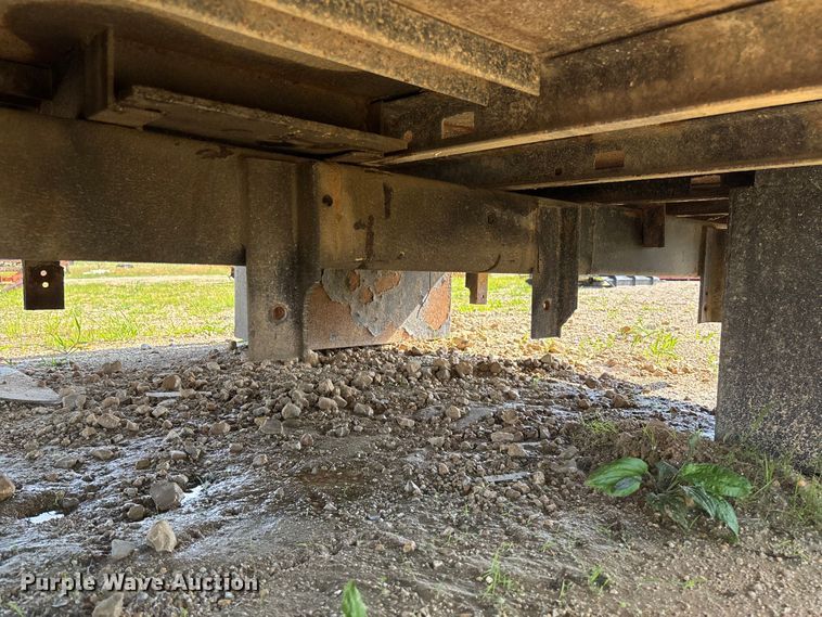 image for item FC5949 Flatbed pickup truck bed