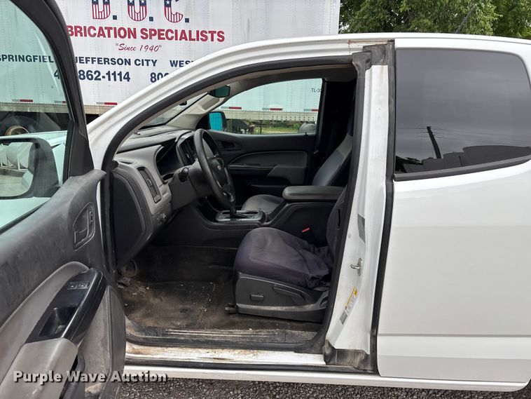 image for item FG0383 2015 Chevrolet Colorado Ext. Cab pickup truck