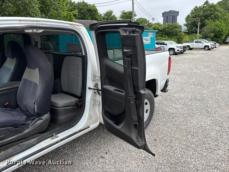 image for item FG0383 2015 Chevrolet Colorado Ext. Cab pickup truck