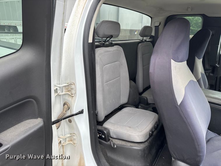image for item FG0383 2015 Chevrolet Colorado Ext. Cab pickup truck