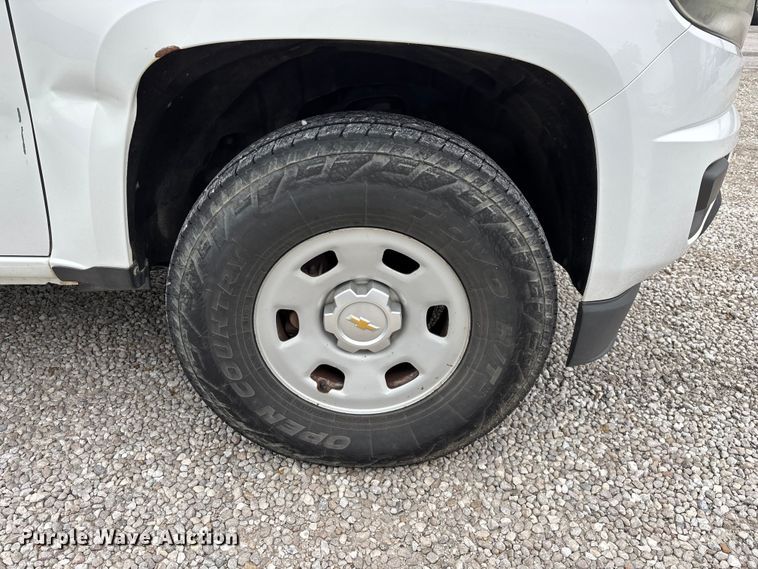 image for item FG0383 2015 Chevrolet Colorado Ext. Cab pickup truck