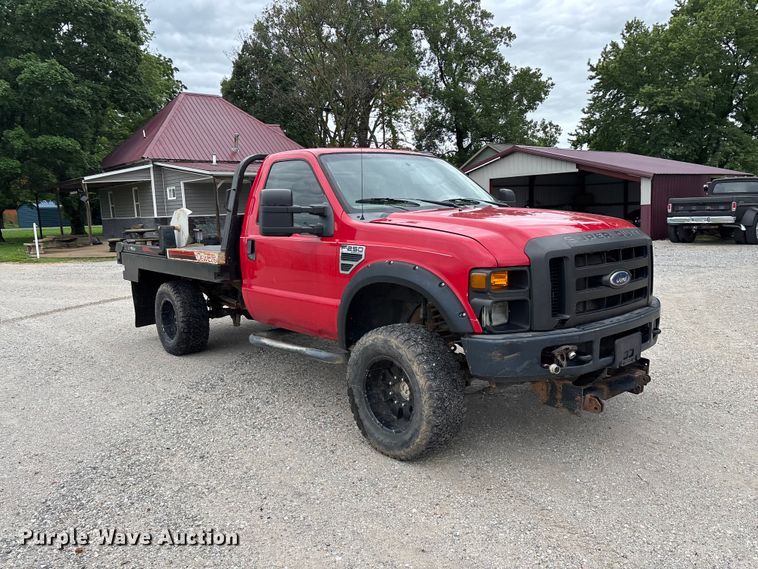 image for item FG0457 2008 Ford F250 Super Duty bale bed pickup truck