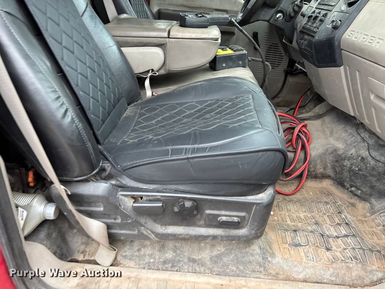 image for item FG0457 2008 Ford F250 Super Duty bale bed pickup truck