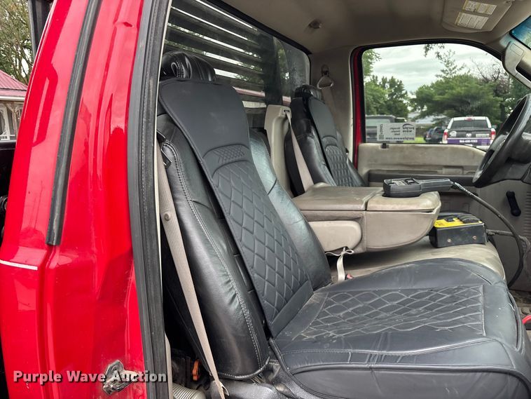image for item FG0457 2008 Ford F250 Super Duty bale bed pickup truck