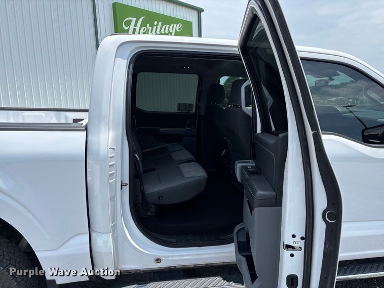 image for item FG0459 2021 Ford F150 Crew Cab pickup truck