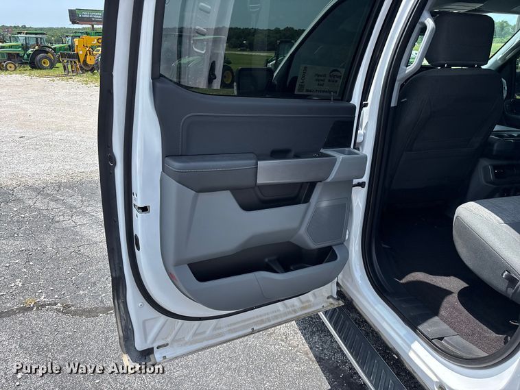 image for item FG0459 2021 Ford F150 Crew Cab pickup truck