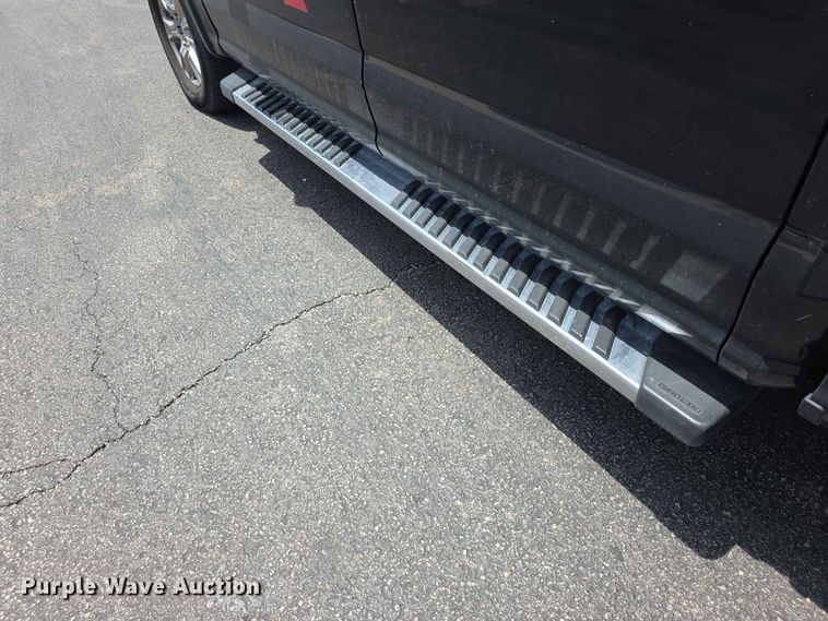 image for item FH6190 2018 Ford F150 Lariat Crew Cab pickup truck
