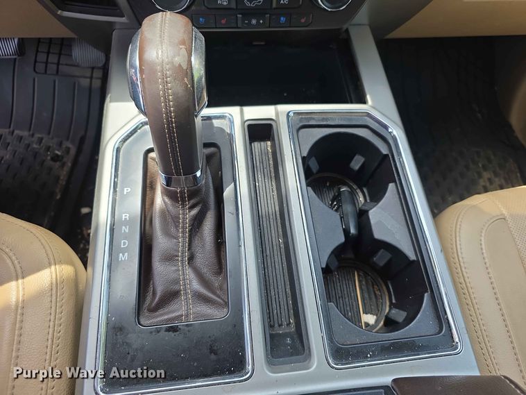 image for item FH6190 2018 Ford F150 Lariat Crew Cab pickup truck