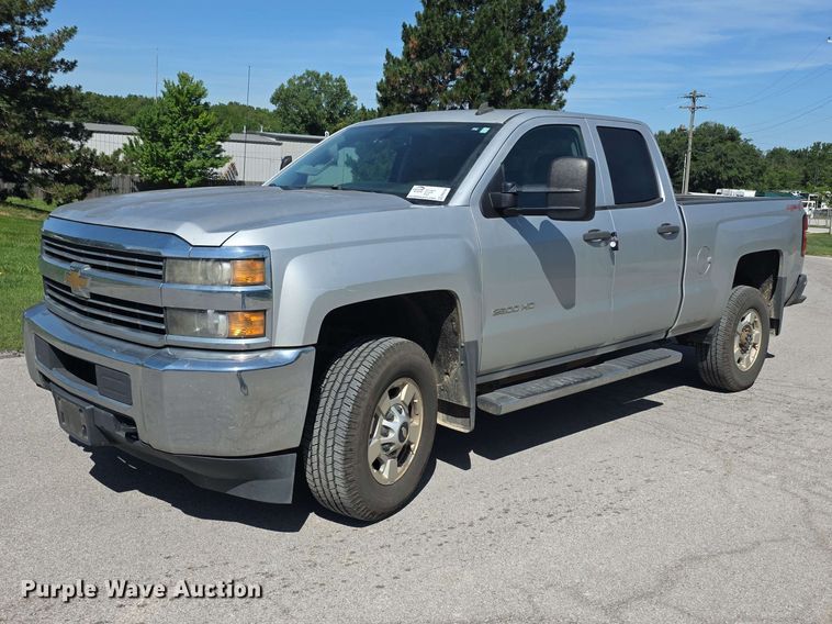 image for item FH6196 2015 Chevrolet Silverado 2500HD Ext. Cab pickup truck