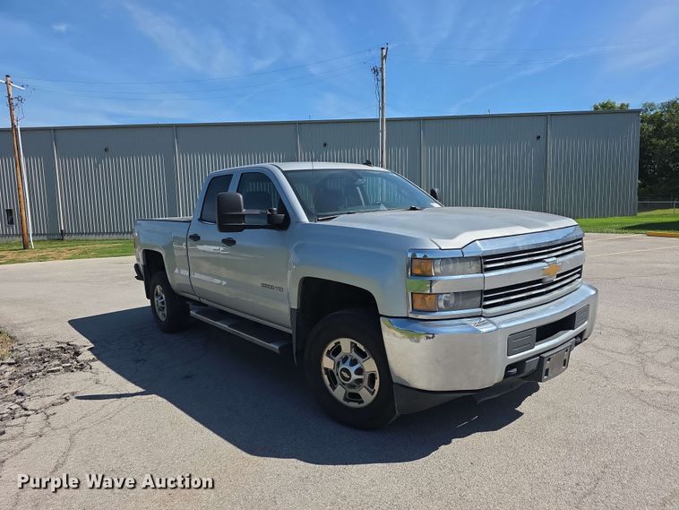 image for item FH6196 2015 Chevrolet Silverado 2500HD Ext. Cab pickup truck