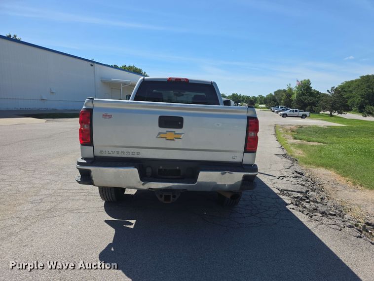 image for item FH6196 2015 Chevrolet Silverado 2500HD Ext. Cab pickup truck