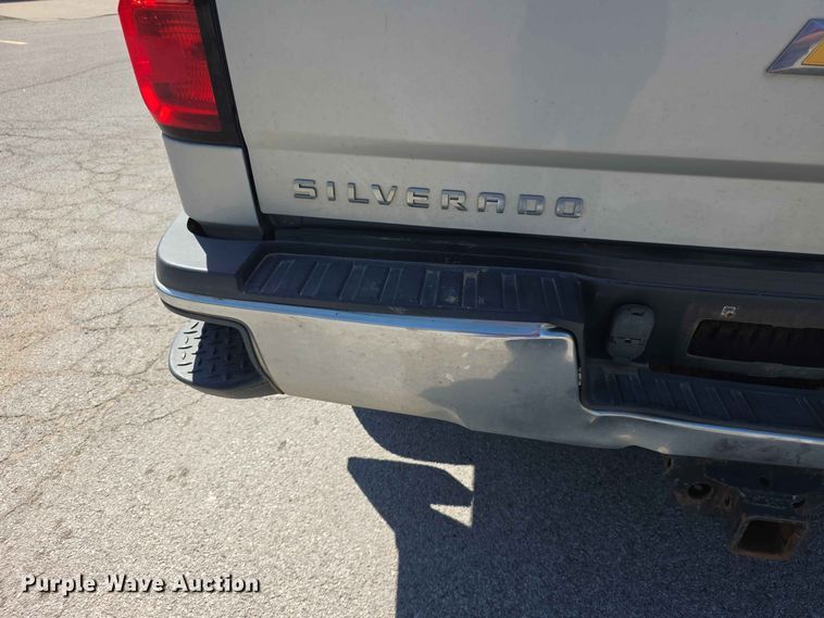 image for item FH6196 2015 Chevrolet Silverado 2500HD Ext. Cab pickup truck