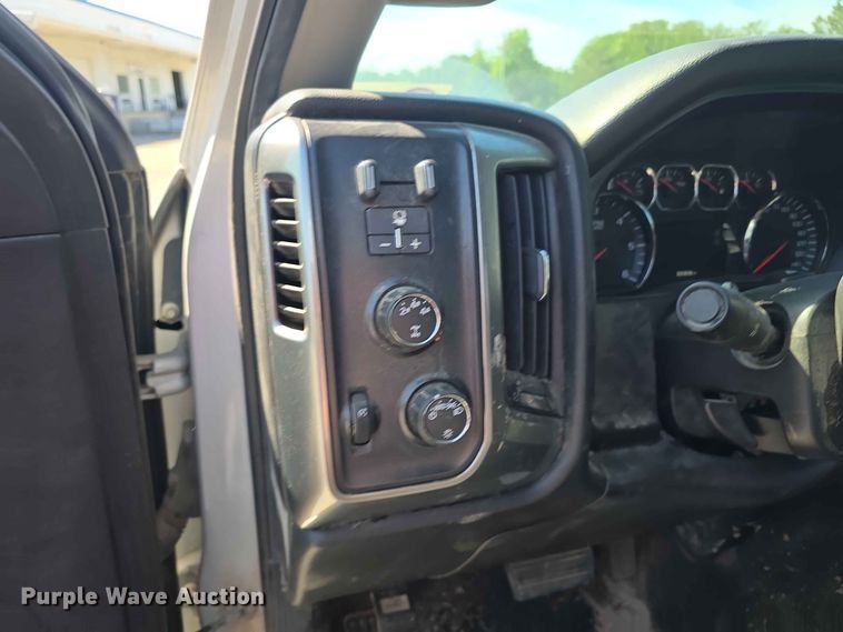 image for item FH6196 2015 Chevrolet Silverado 2500HD Ext. Cab pickup truck
