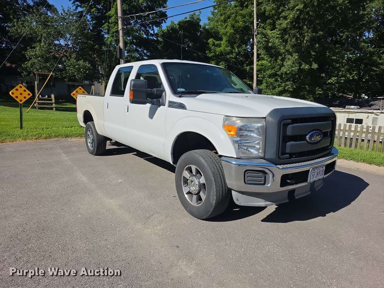 image for item FH6197 2013 Ford F250 Super Duty XL Crew Cab pickup truck