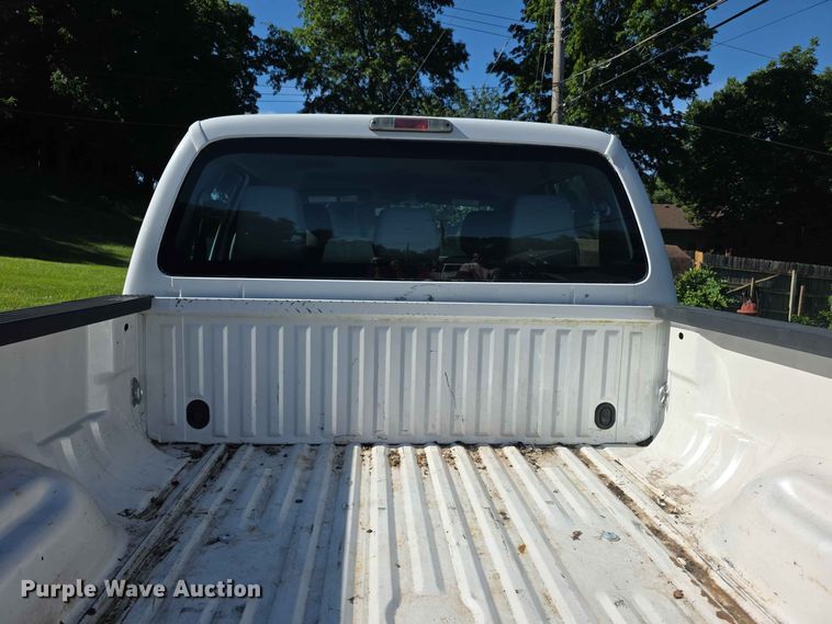 image for item FH6197 2013 Ford F250 Super Duty XL Crew Cab pickup truck