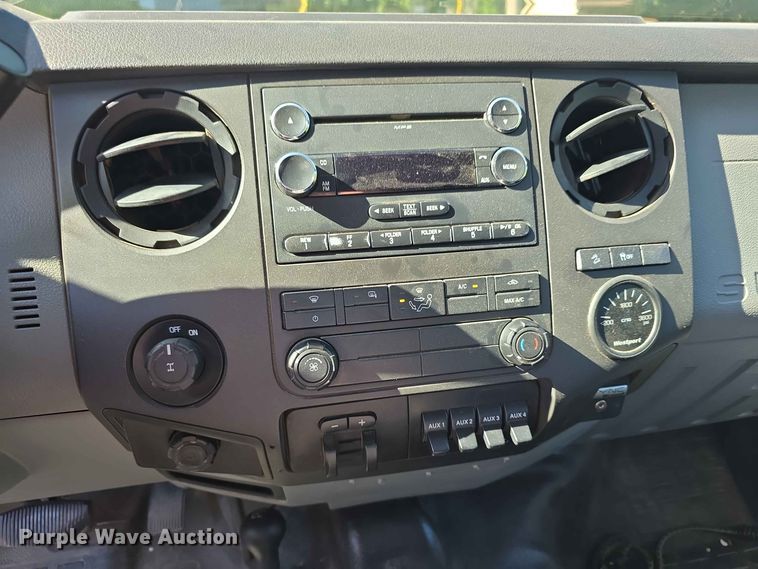 image for item FH6197 2013 Ford F250 Super Duty XL Crew Cab pickup truck