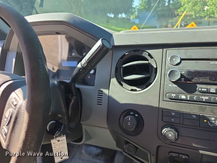 image for item FH6197 2013 Ford F250 Super Duty XL Crew Cab pickup truck
