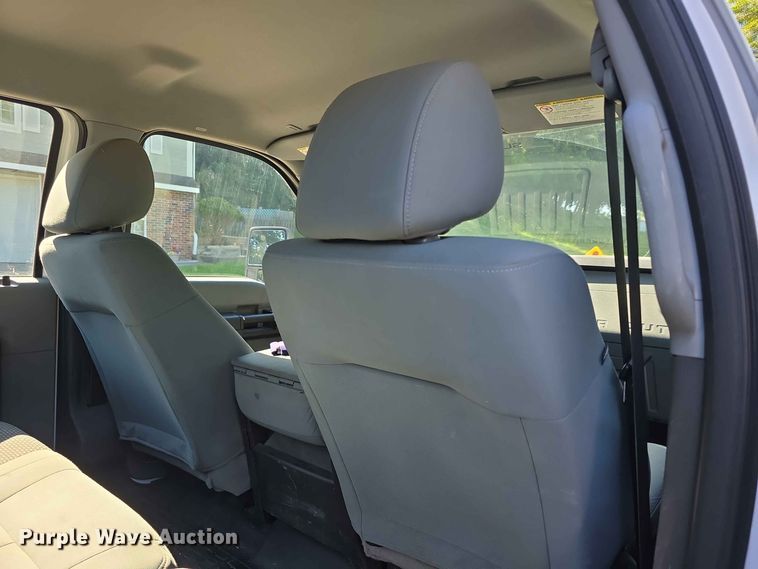 image for item FH6197 2013 Ford F250 Super Duty XL Crew Cab pickup truck