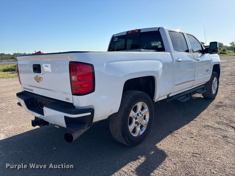 image for item FI0169 2019 Chevrolet Silverado 2500 Z71 LTZ Crew Cab pickup truck