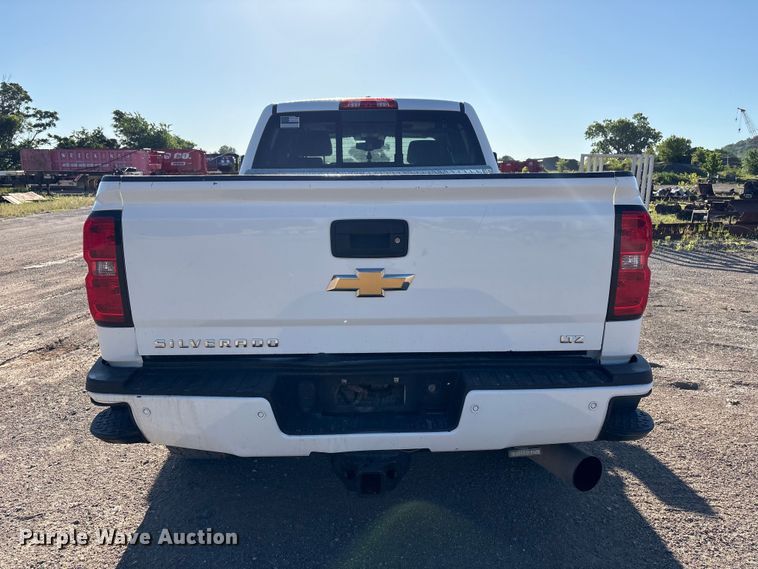 image for item FI0169 2019 Chevrolet Silverado 2500 Z71 LTZ Crew Cab pickup truck