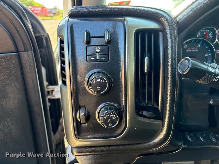image for item FI0169 2019 Chevrolet Silverado 2500 Z71 LTZ Crew Cab pickup truck