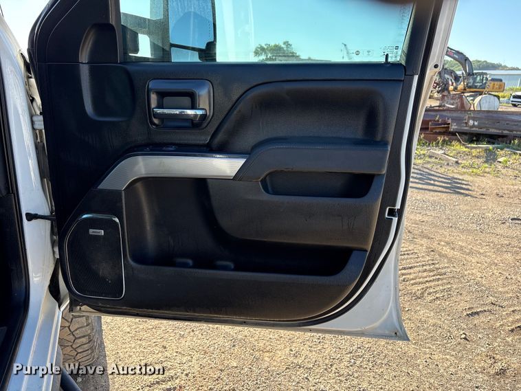 image for item FI0169 2019 Chevrolet Silverado 2500 Z71 LTZ Crew Cab pickup truck