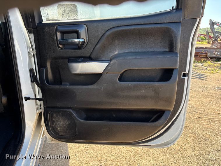 image for item FI0169 2019 Chevrolet Silverado 2500 Z71 LTZ Crew Cab pickup truck