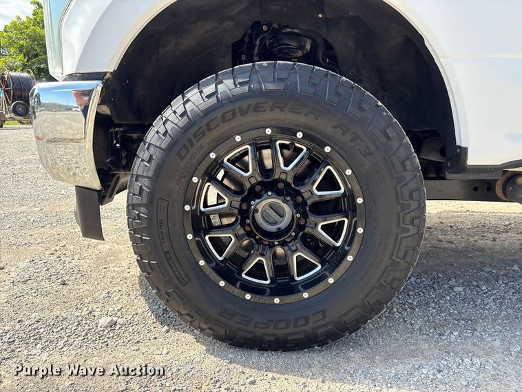 image for item FI0231 2017 Ford F250 Super Duty Ext. Cab pickup truck