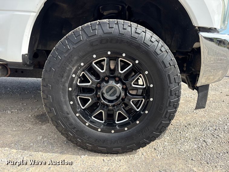 image for item FI0231 2017 Ford F250 Super Duty Ext. Cab pickup truck