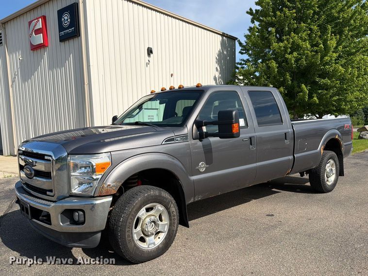 2012 Ford F350 Super Duty Crew Cab pickup truck