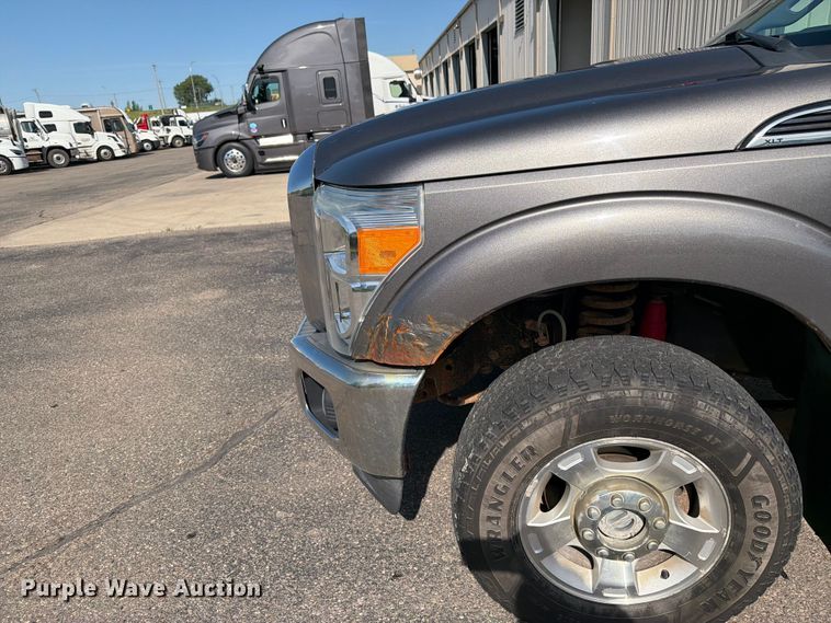 image for item FK0212 2012 Ford F350 Super Duty Crew Cab pickup truck