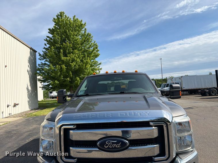 image for item FK0212 2012 Ford F350 Super Duty Crew Cab pickup truck