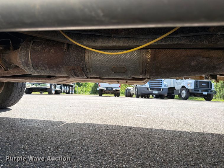 image for item FK0212 2012 Ford F350 Super Duty Crew Cab pickup truck