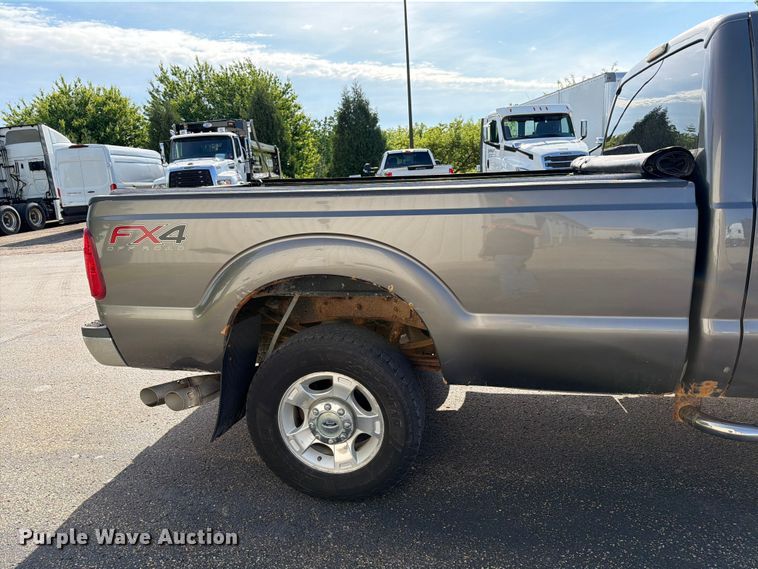image for item FK0212 2012 Ford F350 Super Duty Crew Cab pickup truck