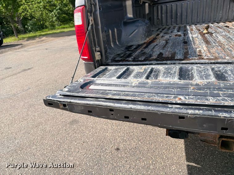image for item FK0212 2012 Ford F350 Super Duty Crew Cab pickup truck
