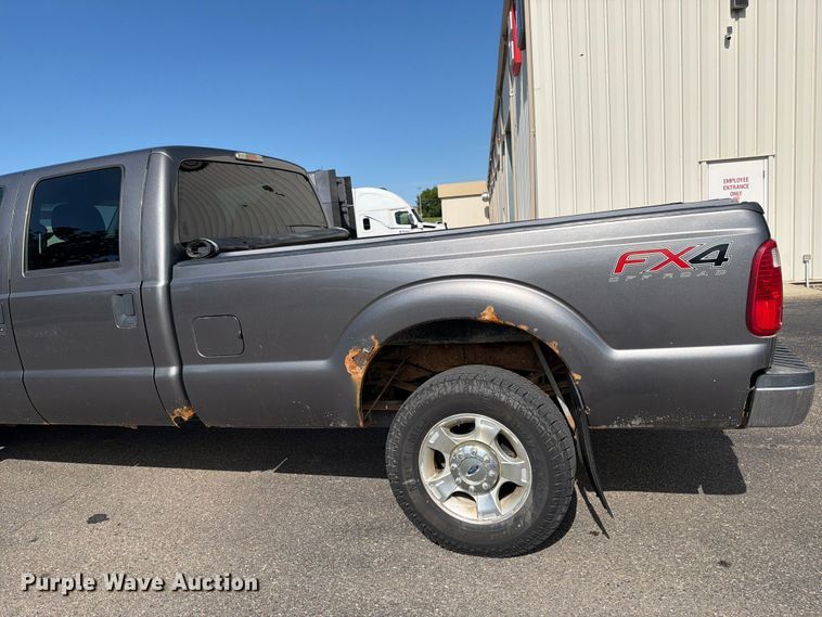 image for item FK0212 2012 Ford F350 Super Duty Crew Cab pickup truck