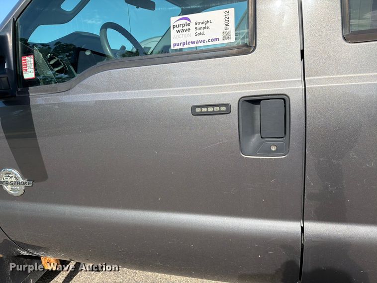image for item FK0212 2012 Ford F350 Super Duty Crew Cab pickup truck