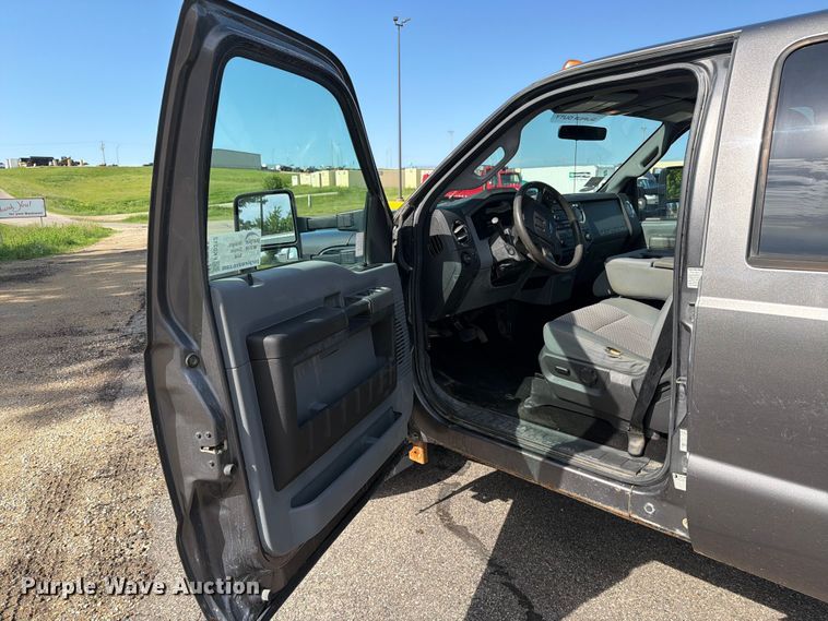 image for item FK0212 2012 Ford F350 Super Duty Crew Cab pickup truck