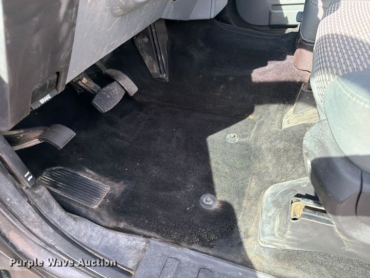 image for item FK0212 2012 Ford F350 Super Duty Crew Cab pickup truck