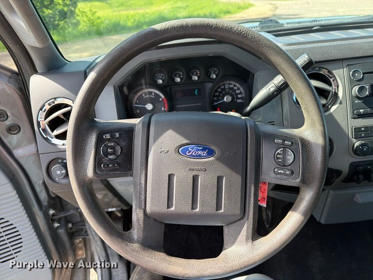 image for item FK0212 2012 Ford F350 Super Duty Crew Cab pickup truck