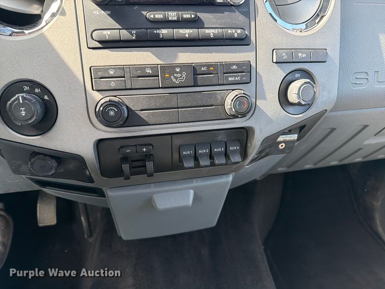 image for item FK0212 2012 Ford F350 Super Duty Crew Cab pickup truck