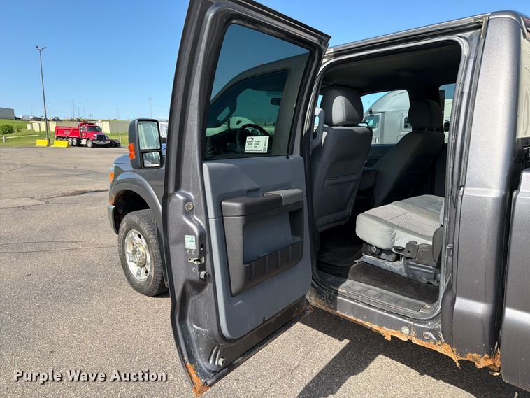 image for item FK0212 2012 Ford F350 Super Duty Crew Cab pickup truck
