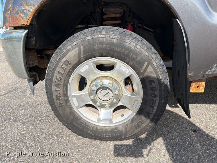 image for item FK0212 2012 Ford F350 Super Duty Crew Cab pickup truck